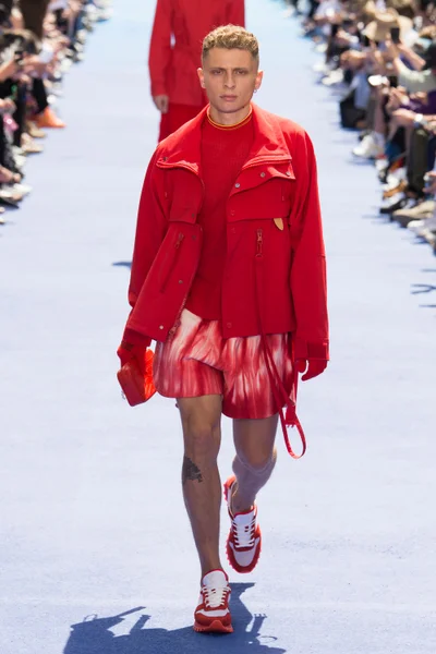 Look 34